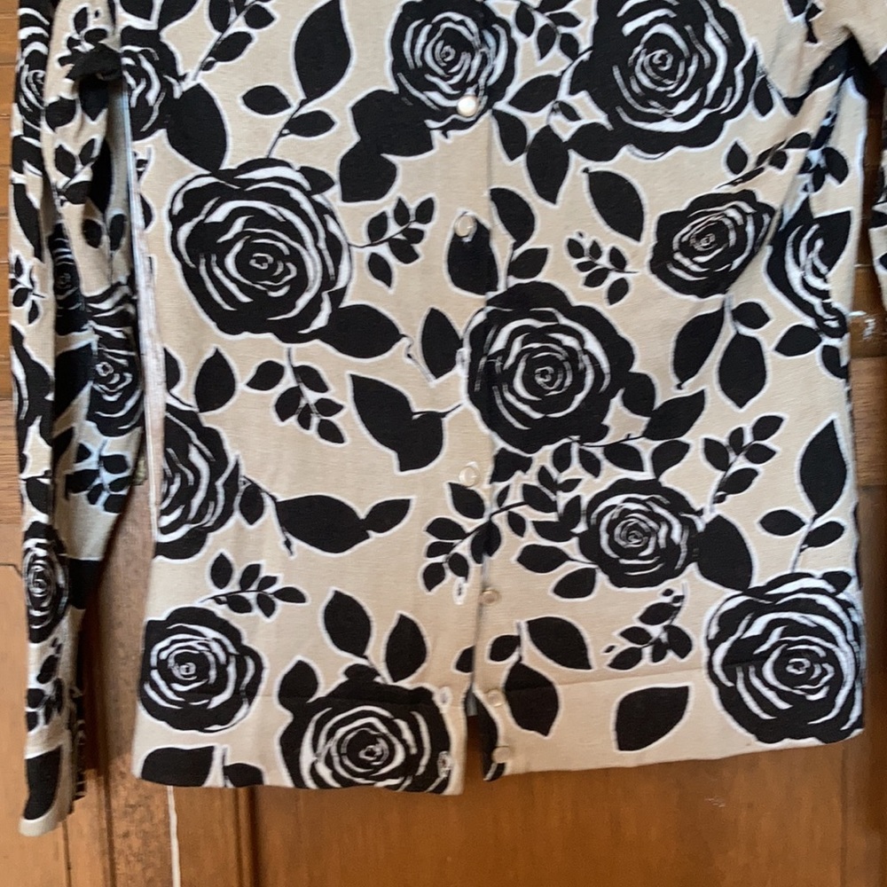 Chapter Club Women button down shirt - Picture 4 of 6